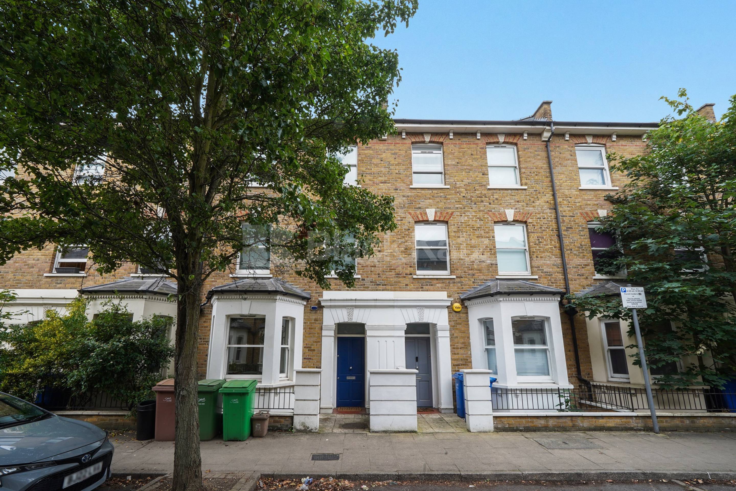 Boasting over 1350 Sq.Ft. of living and entertaining space Marcia Road, London Bridge SE1